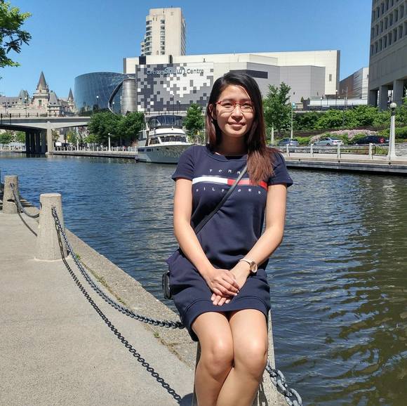 Meet your Posher, Olina - Picture 1 of 1